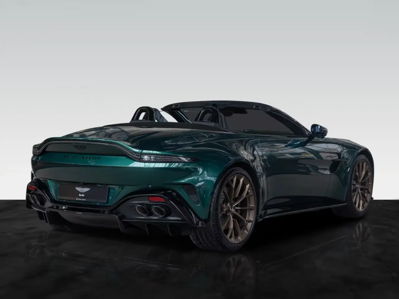Aston Martin Vantage V8 Spider 2026, dashboard — Luxury Car France, France. Aston Martin Vantage V8 Spider in France The Aston Martin Vantage V8 Spider is available…