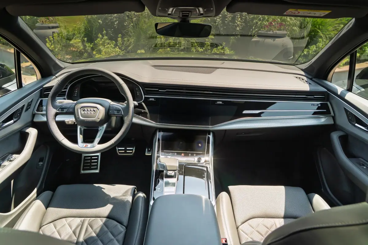 Audi Q7 50 TDI S-Line Edition 2025, exterior — Luxury Car France, France. Audi Q7 50 TDI S-Line Edition in France The Audi Q7 50 TDI S-Line Edition is available…