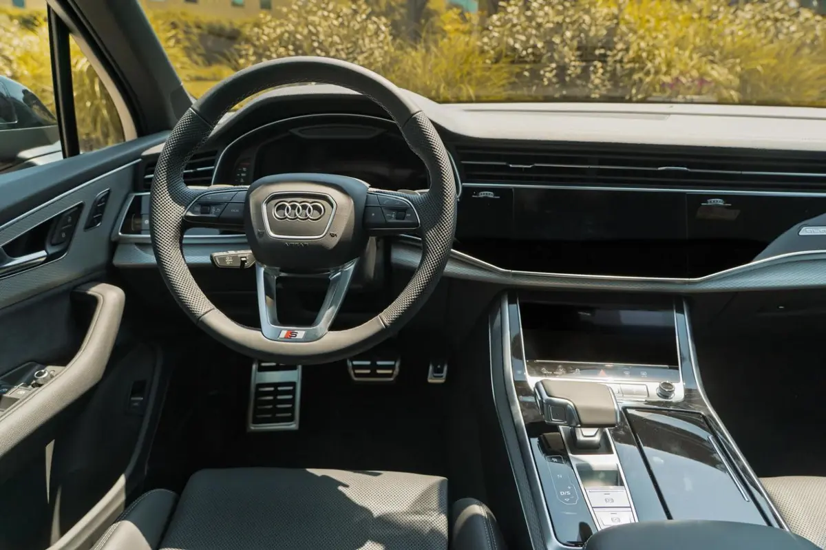 Audi Q7 50 TDI S-Line Edition 2025, interior — Luxury Car France, France. Audi Q7 50 TDI S-Line Edition in France The Audi Q7 50 TDI S-Line Edition is available…