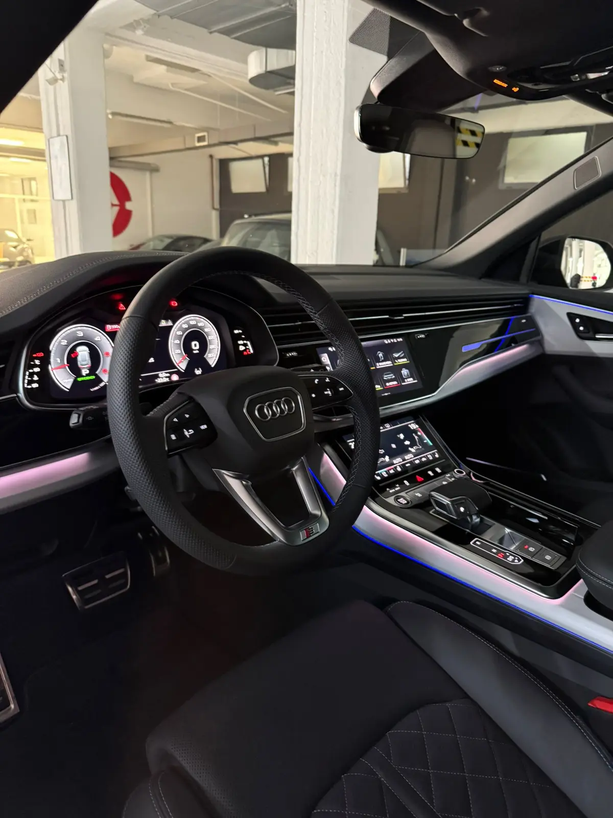 Audi Q8 2025, exterior — Luxury Car France, France. Audi Q8 in France The Audi Q8 is available for hire in France, offering a 2025 model year…