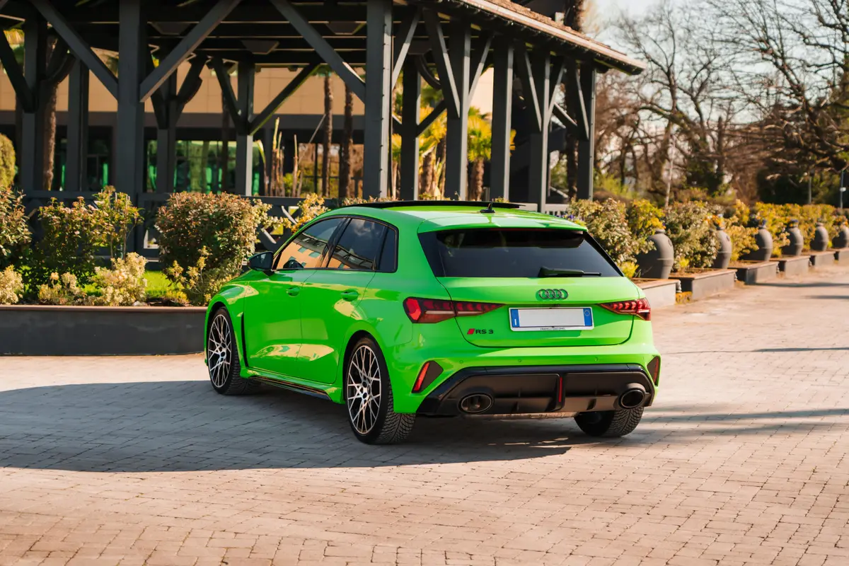 Audi RS3 Restyling 2025, exterior — Luxury Car France, Francia. Audi RS3 Restyling en Francia El servicio de alquiler del Audi RS3 Restyling en Francia…