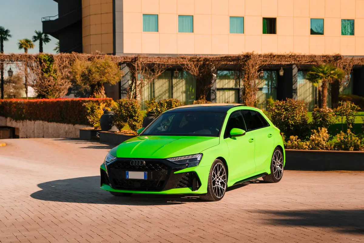 Audi RS3 Restyling 2025 — Luxury Car France, Francia. Audi RS3 Restyling en Francia El servicio de alquiler del Audi RS3 Restyling en Francia…