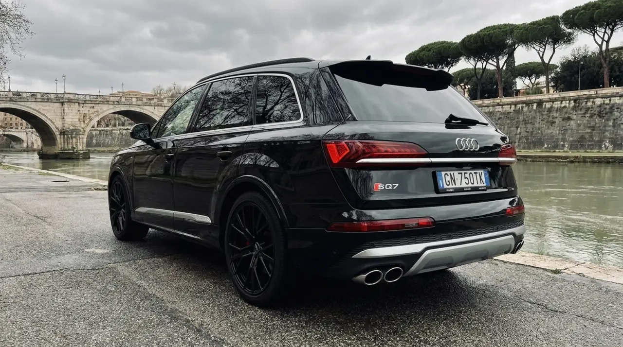 Audi SQ7 7seater 2023, exterior — Luxury Car France, France. Audi SQ7 7seater in France The Audi SQ7 7seater is available for hire in France,…