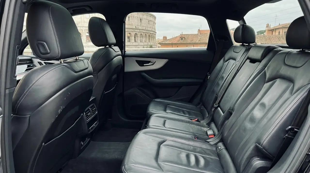 Audi SQ7 7seater 2023, interior — Luxury Car France, France. Audi SQ7 7seater in France The Audi SQ7 7seater is available for hire in France,…