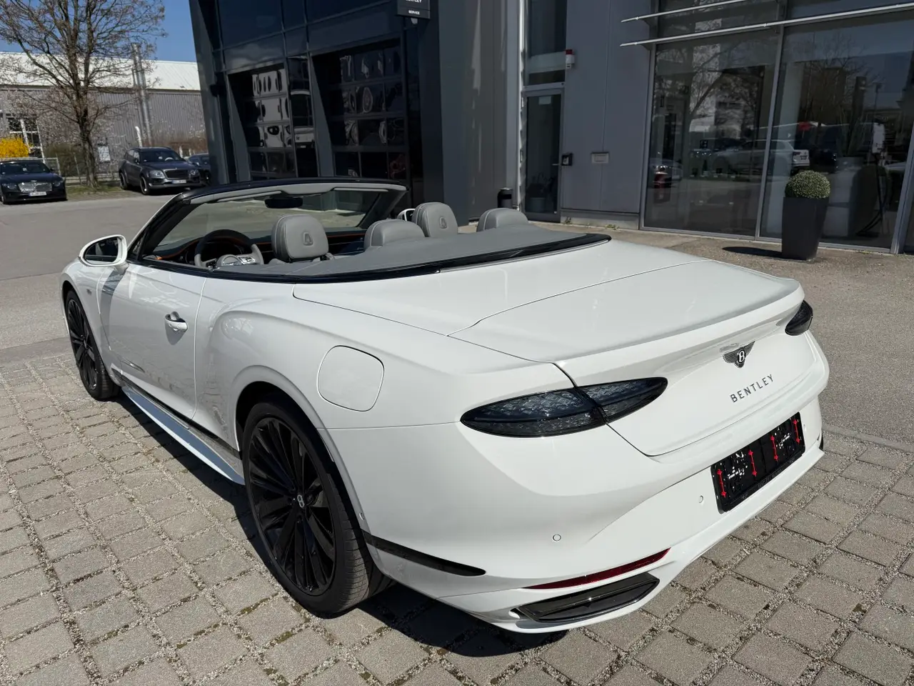Bentley Continental GTC Speed 2025, side profile — Luxury Car France, France. Bentley Continental GTC Speed in France The Bentley Continental GTC Speed is available…