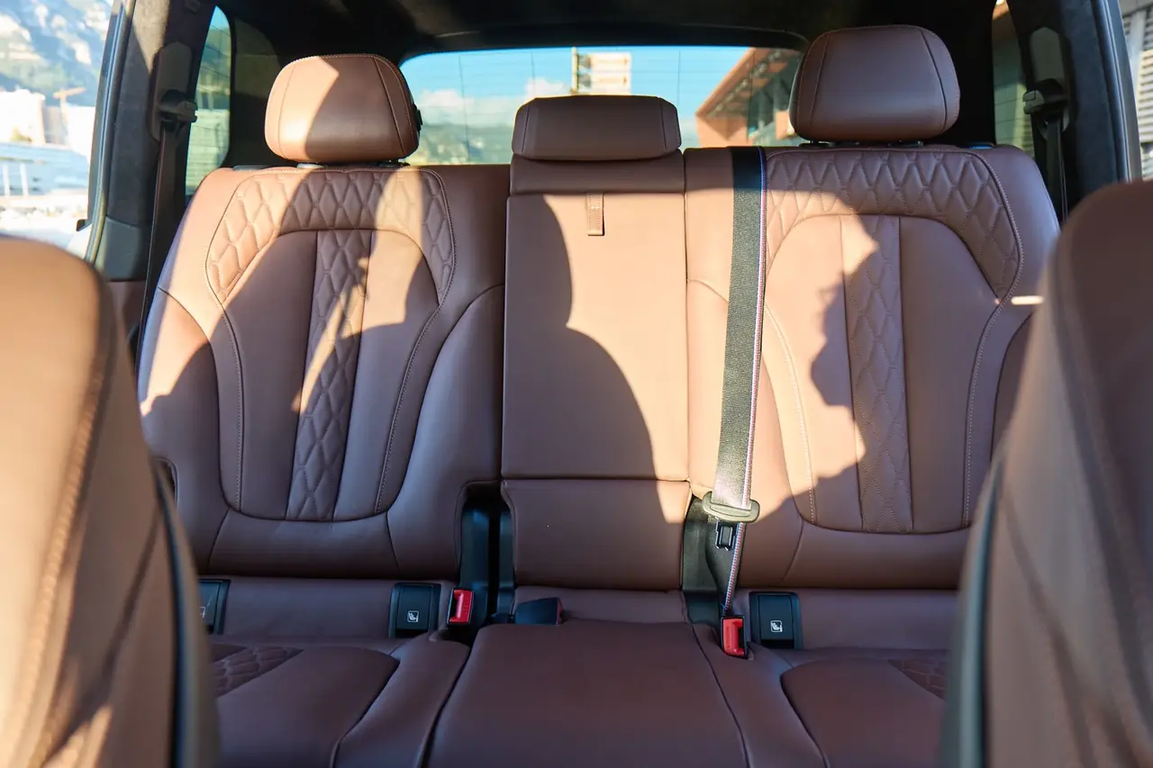 BMW X7 40d M 2024, dashboard — Luxury Car France, France. BMW X7 40d M in France The BMW X7 40d M is available for hire in France, offering a 2024…