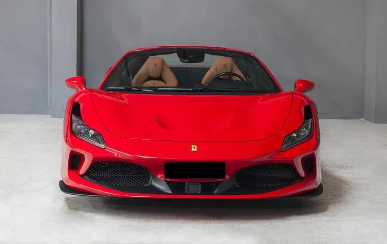Ferrari F8 Tributo Spider Red 2023, vista frontal — Luxury Car France, Francia. Ferrari F8 Tributo Spider Red en Francia El Ferrari F8 Tributo Spider Red está disponible…