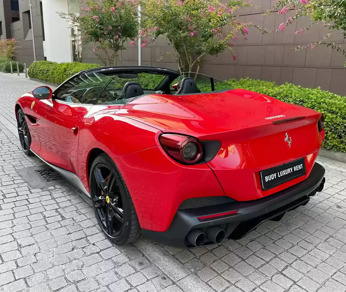Ferrari Portofino M 2023, salpicadero — Luxury Car France, Francia. Ferrari Portofino M en Francia El Ferrari Portofino M está disponible para alquiler en…