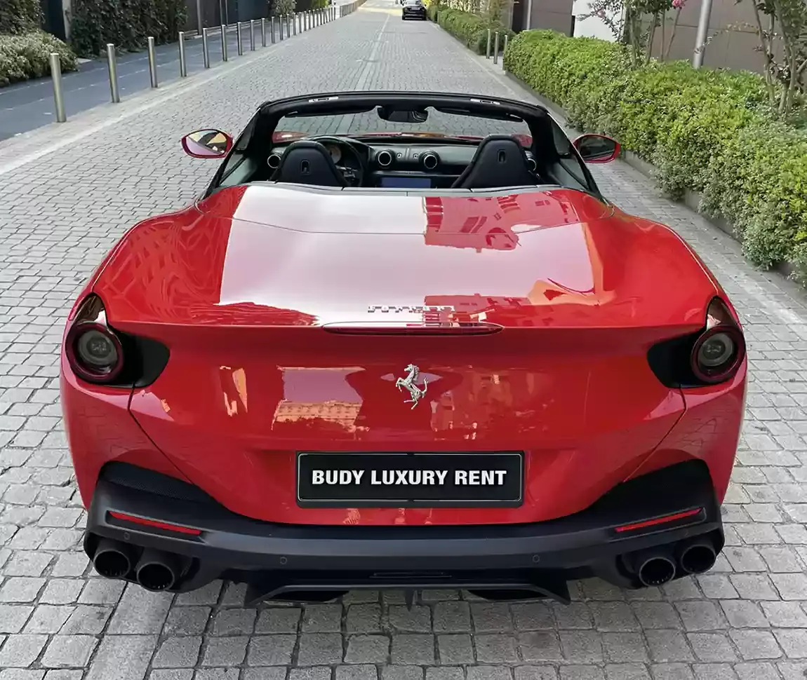 Ferrari Portofino M 2023, perfil lateral — Luxury Car France, Francia. Ferrari Portofino M en Francia El Ferrari Portofino M está disponible para alquiler en…