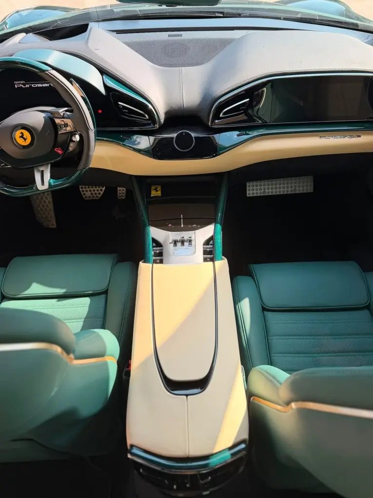 Ferrari Purosangue Atelier 2025, exterior — Luxury Car France, Francia. Ferrari Purosangue Atelier en Francia El servicio de alquiler del Ferrari Purosangue…