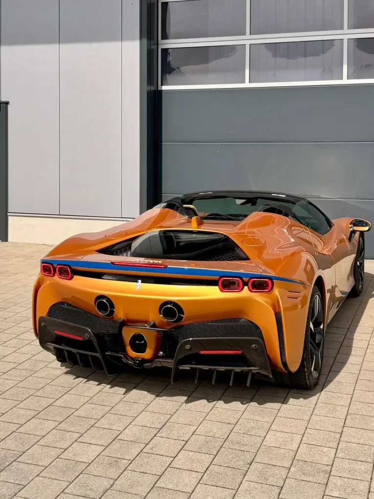 Ferrari SF90 Spider Tailor Made 2025, intérieur — Luxury Car France, France. Ferrari SF90 Spider Tailor Made à France La location de la Ferrari SF90 Spider Tailor…