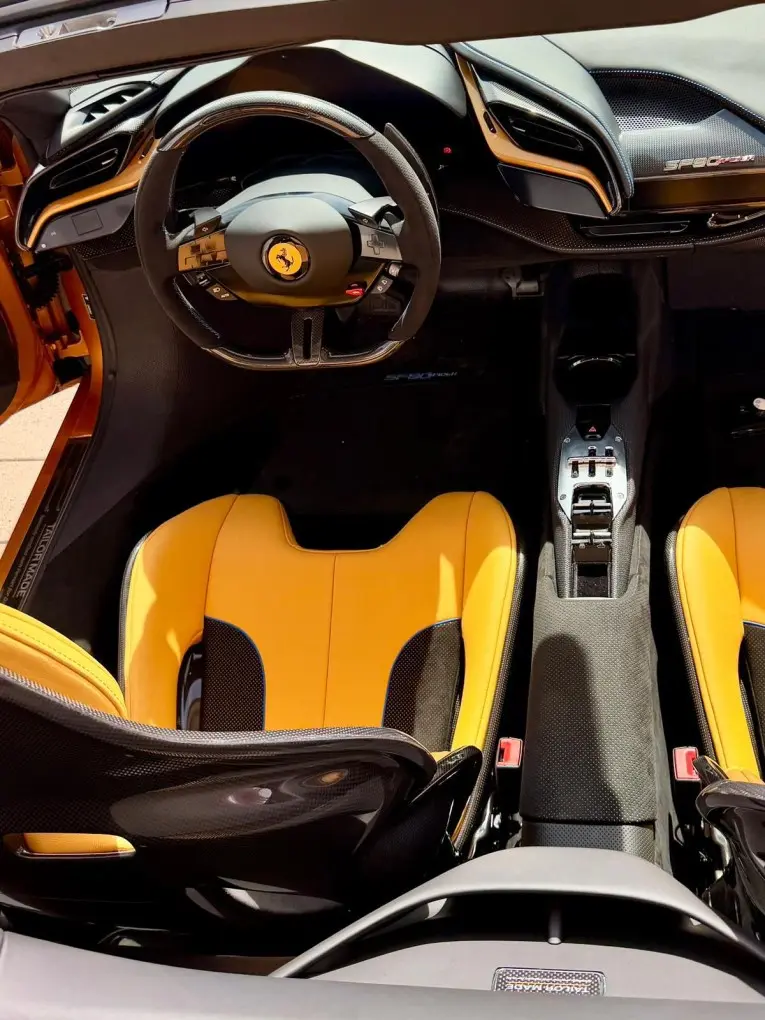 Ferrari SF90 Spider Tailor Made 2025, tableau de bord — Luxury Car France, France. Ferrari SF90 Spider Tailor Made à France La location de la Ferrari SF90 Spider Tailor…