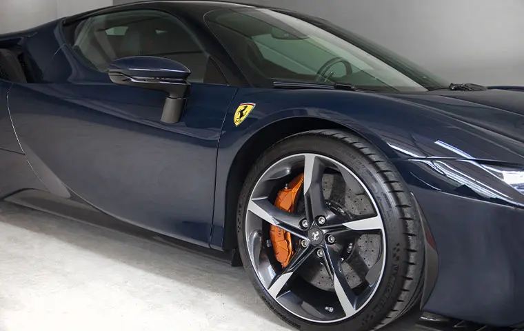Ferrari SF90 Stradale 2025, vue avant — Luxury Car France, France. Ferrari SF90 Stradale en France La Ferrari SF90 Stradale est proposée à la location en…