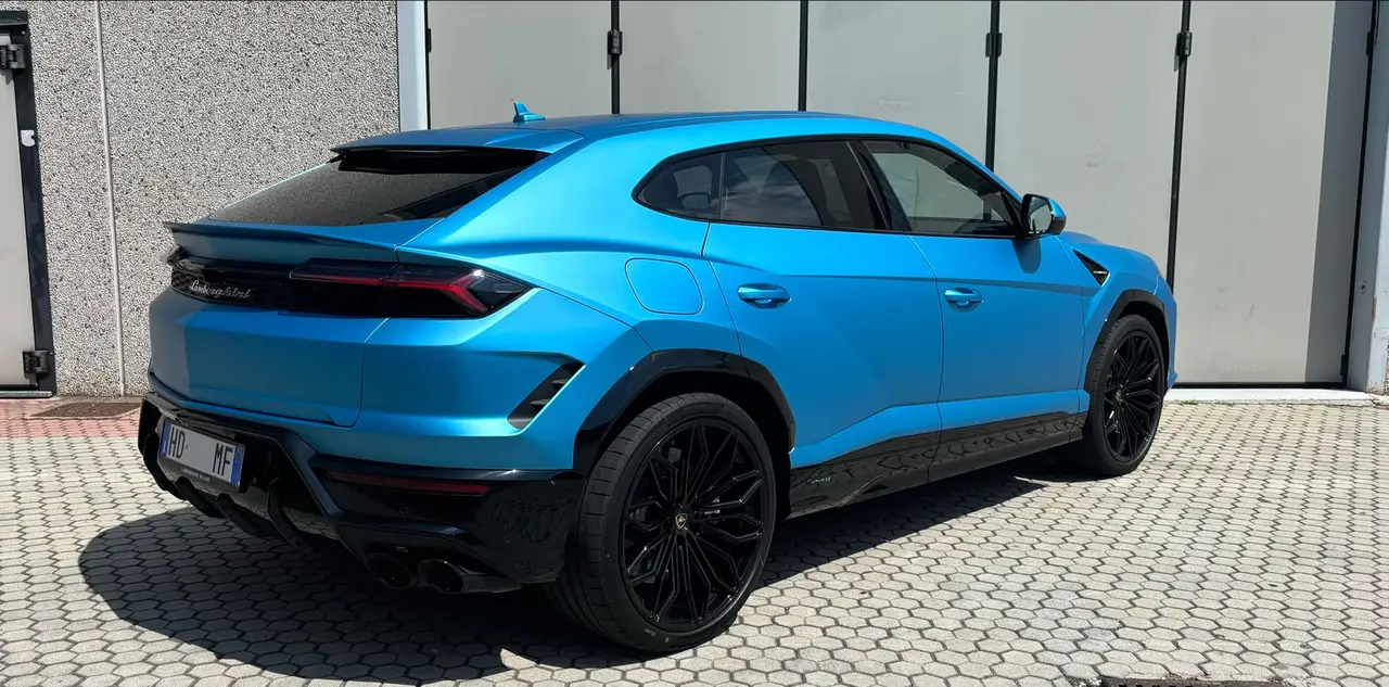 Lamborghini Urus SE 2025, front view — Luxury Car France, France. Lamborghini Urus SE in France The Lamborghini Urus SE is available for hire in France,…