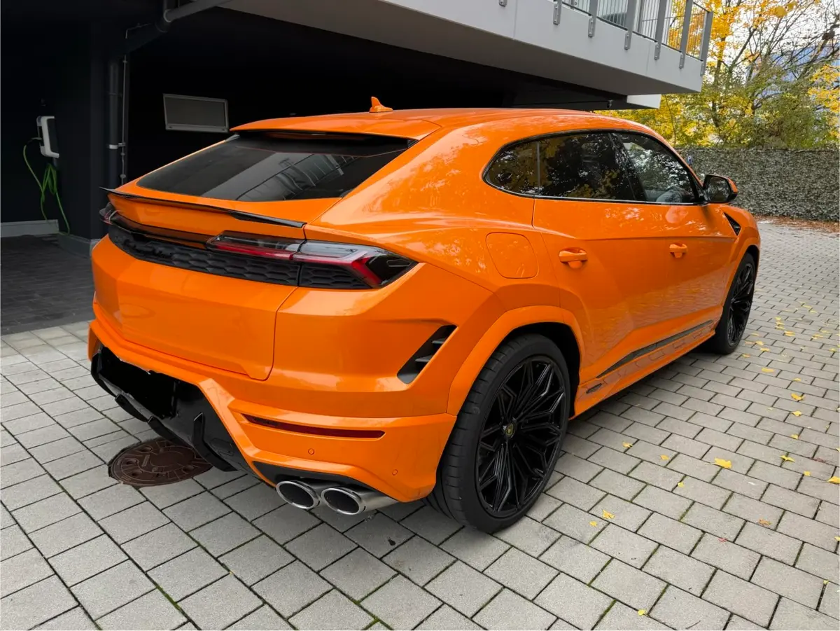 Lamborghini URUS SE 2025, front view — Luxury Car France, France. Lamborghini URUS SE in France The Lamborghini URUS SE is available for hire in France,…