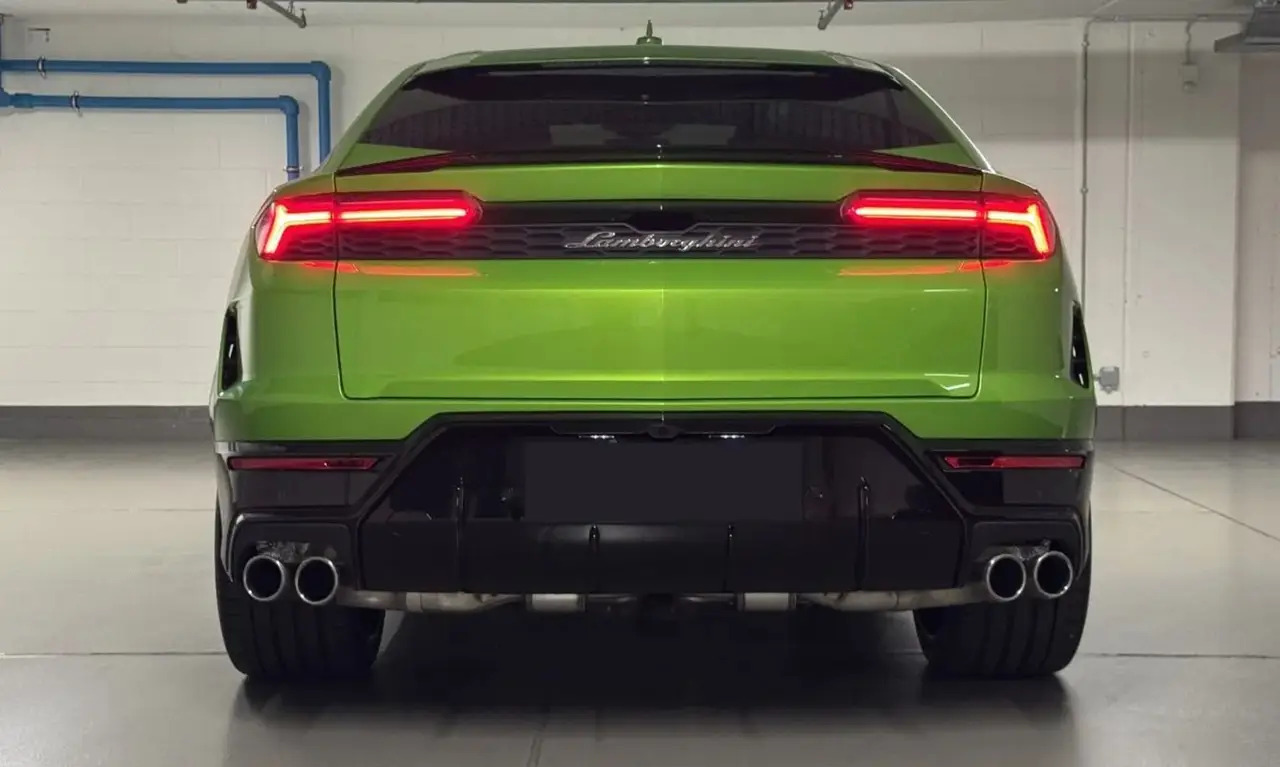 Lamborghini Urus SE 2026, rear view — Luxury Car France, France. Lamborghini Urus SE in France The Lamborghini Urus SE is available for hire in France,…