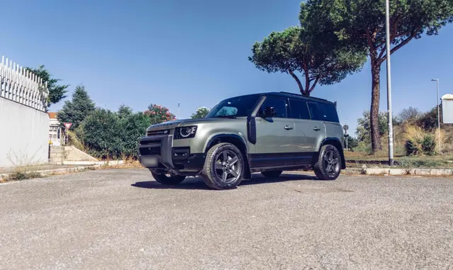 Land Rover Defender X-Dynamic 7 seater 2024 — Luxury Car France, France
