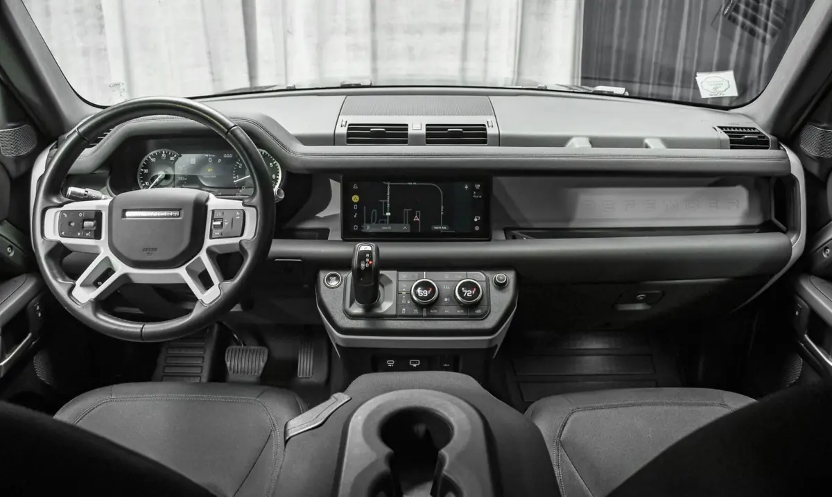 Land Rover Defender X-Dynamic 7 seater 2024, dashboard — Luxury Car France, France. Land Rover Defender X-Dynamic 7 seater in France The Land Rover Defender X-Dynamic 7…