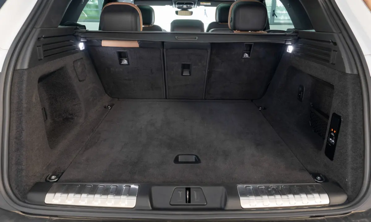 Land Rover Range Rover Sport 2025, interior — Luxury Car France, Francia. Land Rover Range Rover Sport en Francia El Land Rover Range Rover Sport está disponible…