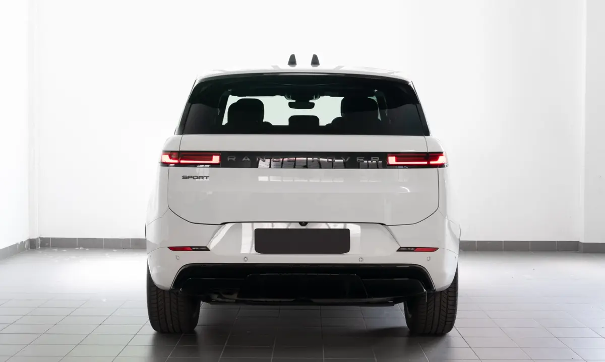 Land Rover Range Rover Sport 2025, salpicadero — Luxury Car France, Francia. Land Rover Range Rover Sport en Francia El Land Rover Range Rover Sport está disponible…