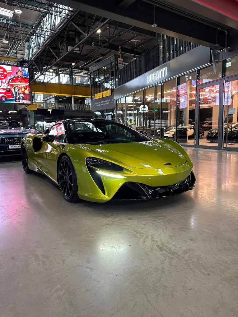 McLaren Artura Spider 2024, front view — Luxury Car France, France. McLaren Artura Spider in France The McLaren Artura Spider is available for hire in…