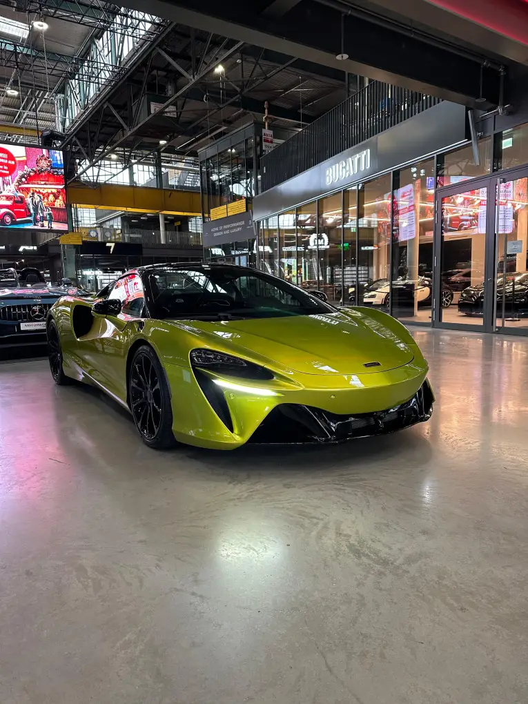 McLaren Artura Spider 2024, front view — Luxury Car France, France. McLaren Artura Spider in France The McLaren Artura Spider is available for hire in…