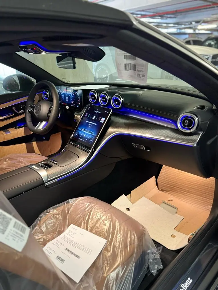 Mercedes Benz CLE 300 Cabriolet AMG Premium 2025, esterno — Luxury Car France, Francia. Mercedes Benz CLE 300 Cabriolet AMG Premium a Francia Il servizio di noleggio della…