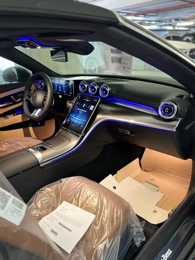 Mercedes Benz CLE 300 Cabriolet AMG Premium 2025, esterno — Luxury Car France, Francia. Mercedes Benz CLE 300 Cabriolet AMG Premium a Francia Il servizio di noleggio della…