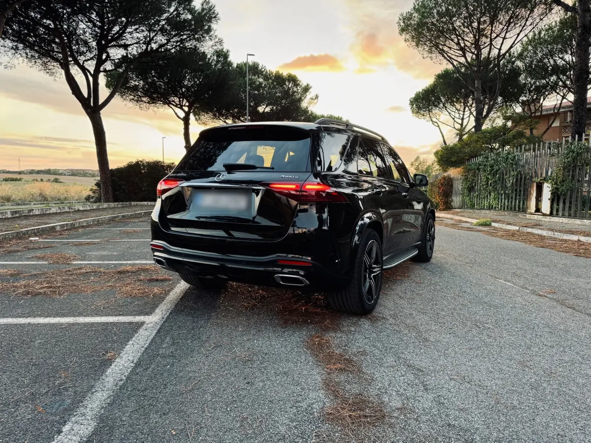 Mercedes Benz GLE 450 AMG 2024, vue arrière — Luxury Car France, France. Mercedes Benz GLE 450 AMG à France La Mercedes Benz GLE 450 AMG est disponible à la…