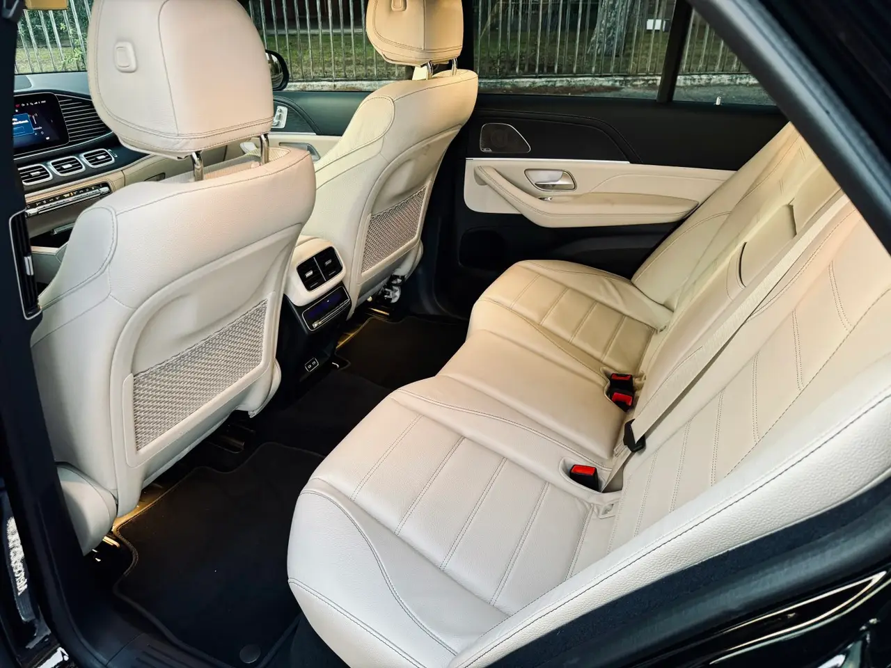 Mercedes Benz GLS Maybach 2022, front view — Luxury Car France, France. Mercedes Benz GLS Maybach in France The Mercedes Benz GLS Maybach is available for hire…