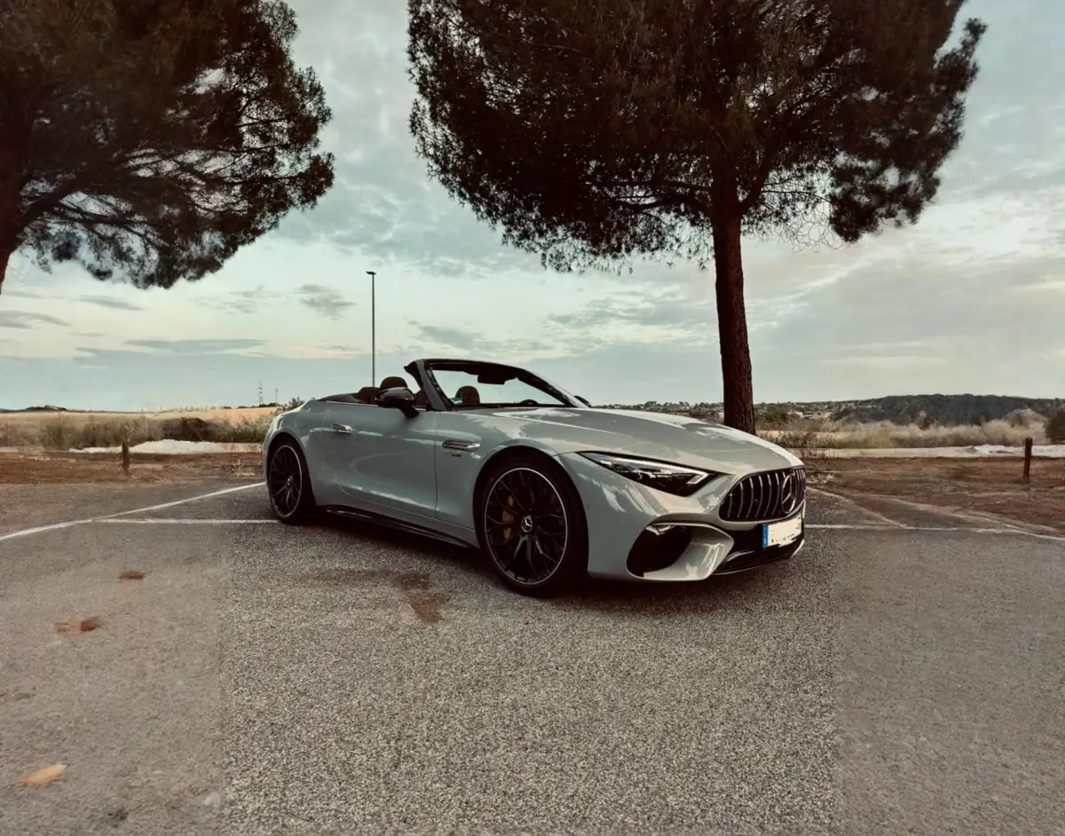 Mercedes Benz SL63 Cabrio 2023 — Luxury Car France, Francia. Mercedes Benz SL63 Cabrio en Francia El servicio de alquiler del Mercedes Benz SL63…