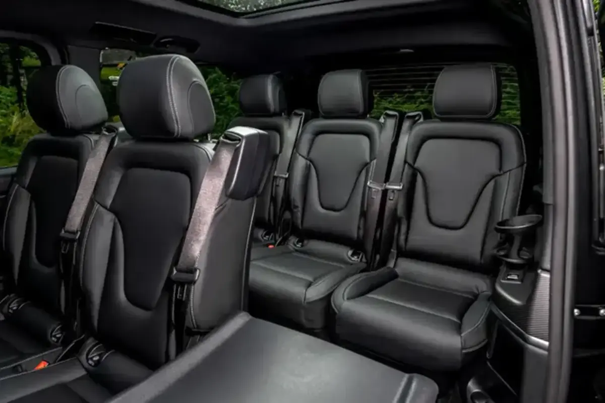 Mercedes Benz V300 8 seats 2025, exterior — Luxury Car France, France. Mercedes Benz V300 8 seats in France The Mercedes Benz V300 8 seats is available for hire…