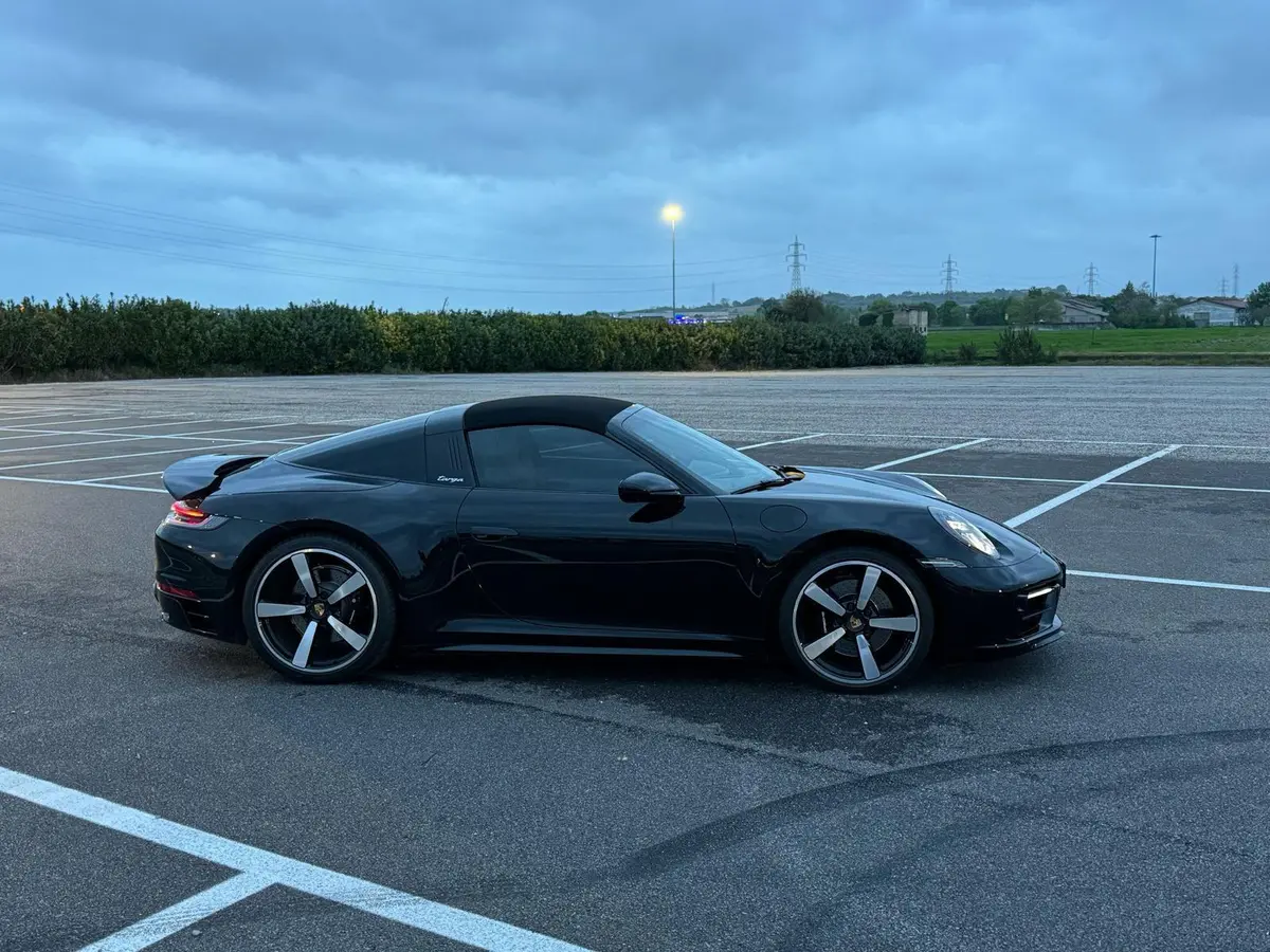 Porsche 911 Targa 2025, front view — Luxury Car France, France. Porsche 911 Targa in France The Porsche 911 Targa is available for hire in France,…