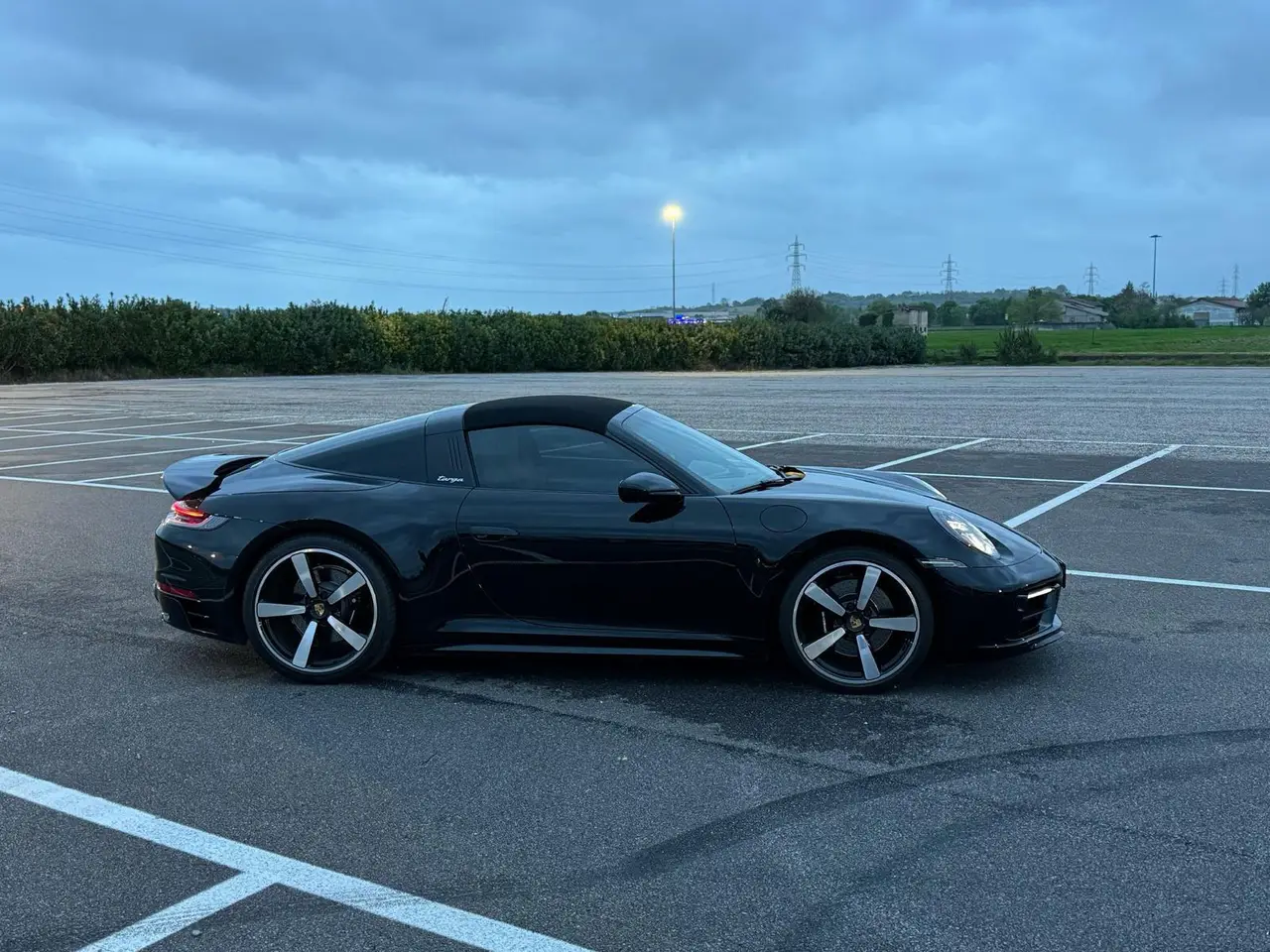 Porsche 911 Targa 2025, front view — Luxury Car France, France. Porsche 911 Targa in France The Porsche 911 Targa is available for hire in France,…