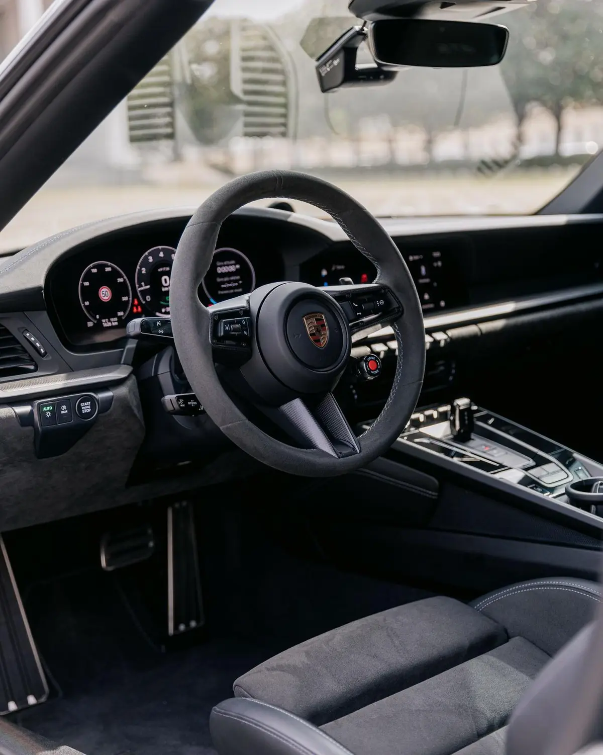 Porsche Carrera Spyder 992,2 GTS 2025, vista trasera — Luxury Car France, Francia. Porsche Carrera Spyder 992,2 GTS en Francia El Porsche Carrera Spyder 992,2 GTS está…