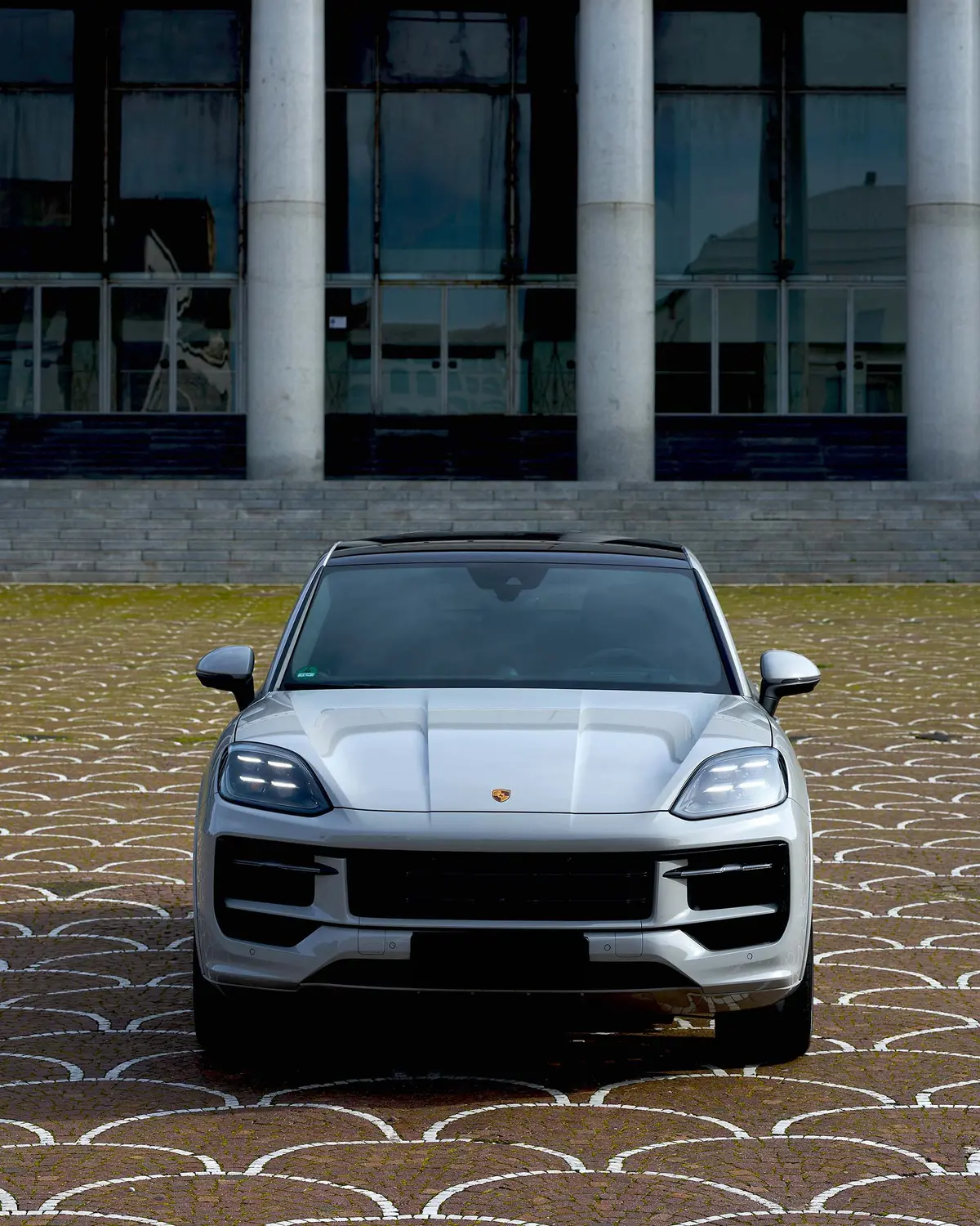 Porsche Cayenne 2025 — Luxury Car France, Francia. Porsche Cayenne a Francia Il noleggio della Porsche Cayenne a Francia propone un modello…