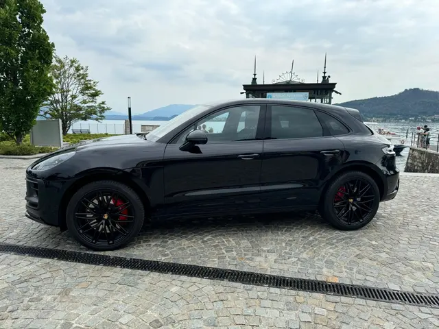 Porsche Macan GTS 2024 — Luxury Car France, France