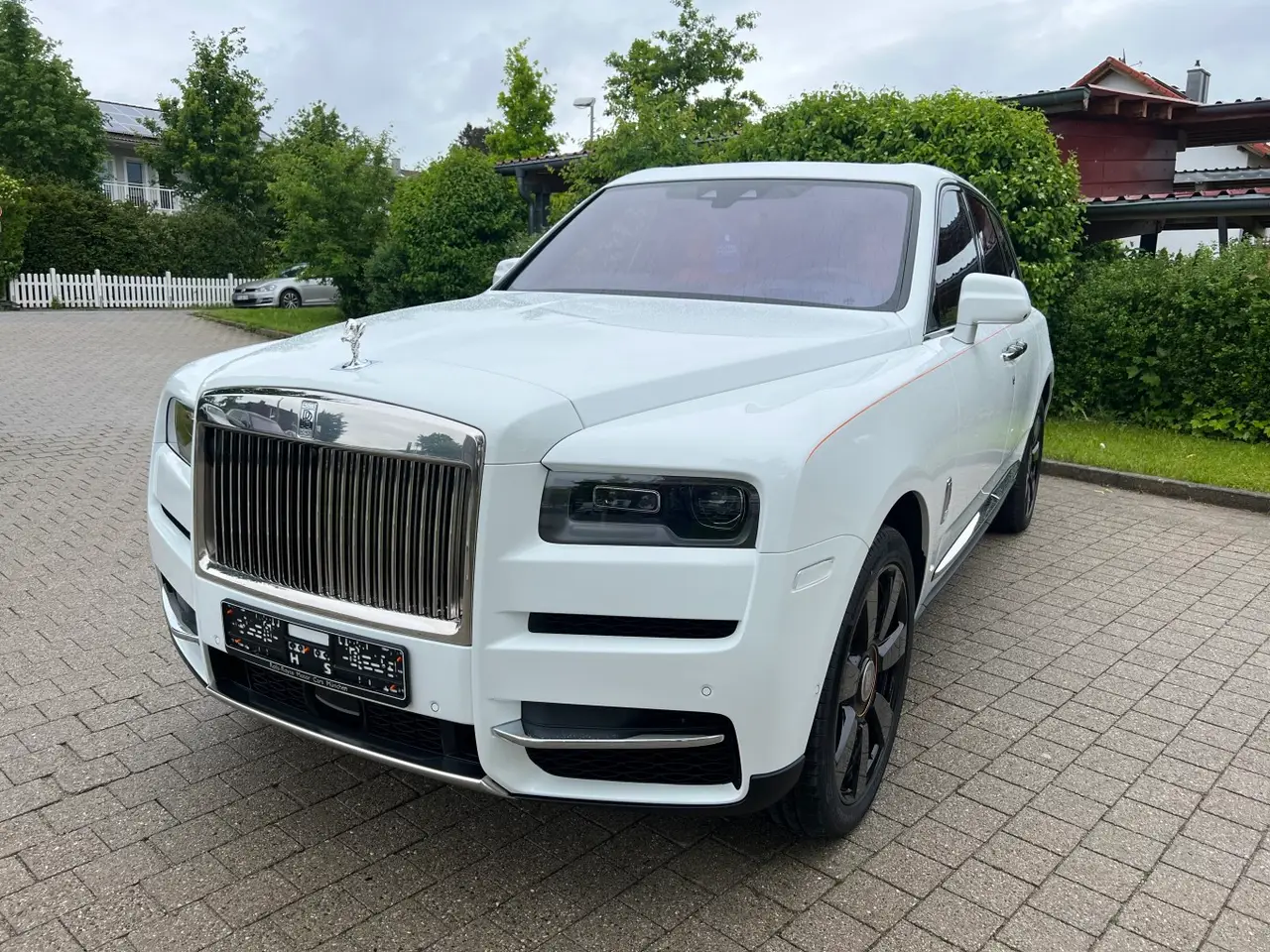 Rolls-Royce Cullinan 2022, dashboard — Luxury Car France, France. Rolls-Royce Cullinan in France The Rolls-Royce Cullinan is available for hire in France,…