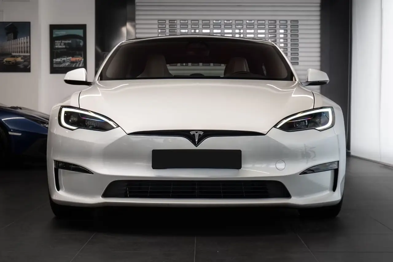 Tesla Model S Plaid 2025, side profile — Luxury Car France, France. Tesla Model S Plaid in France The Tesla Model S Plaid is available for hire in France,…